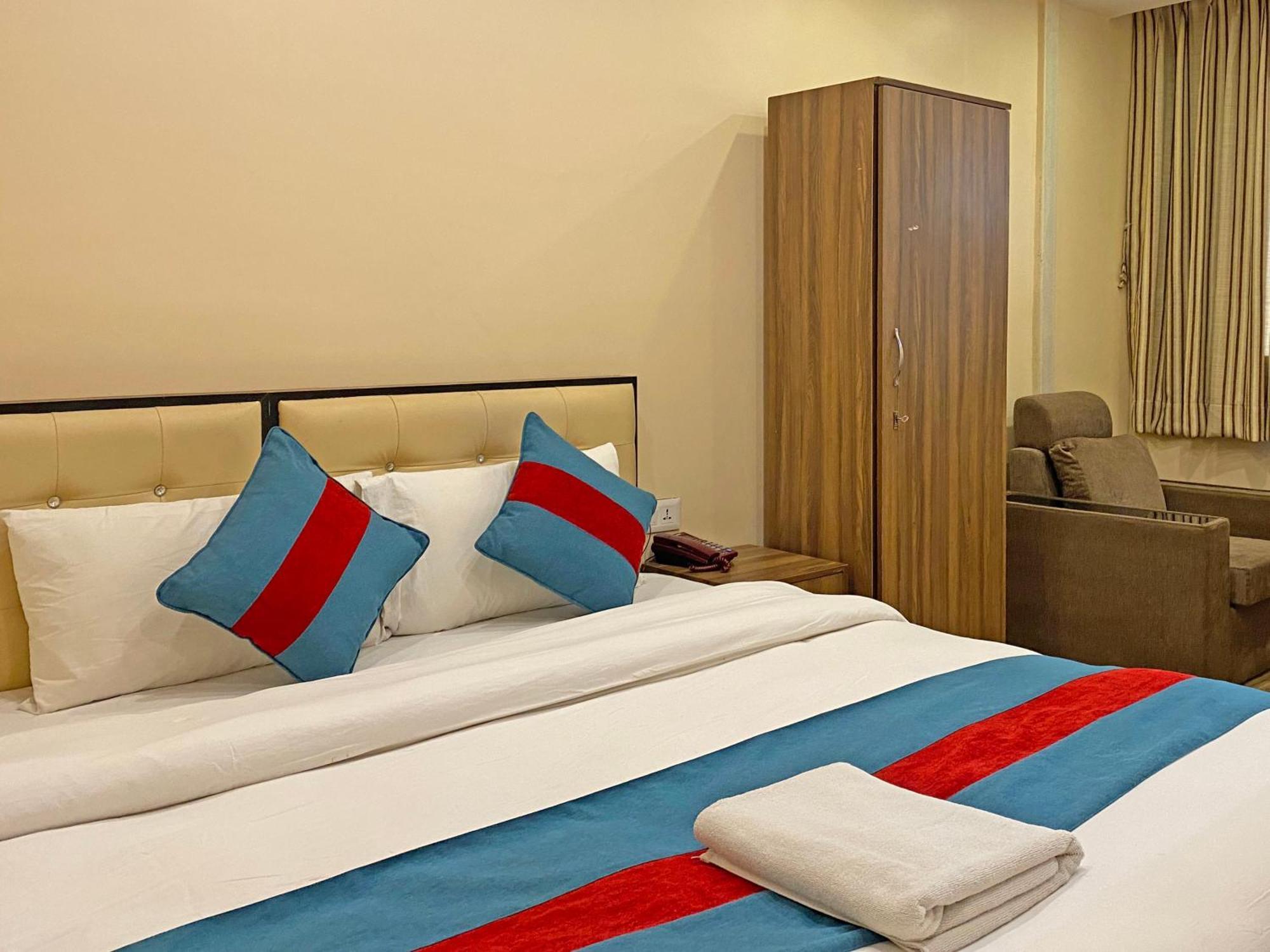 Hotel Airport Holiday Katmandu Eksteriør bilde