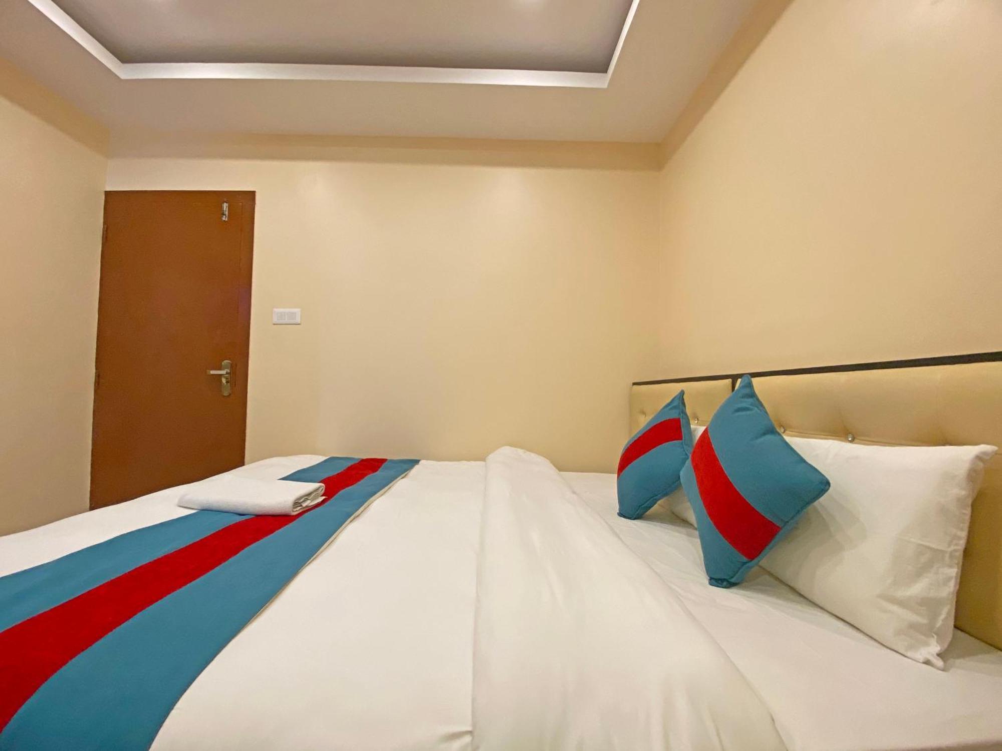 Hotel Airport Holiday Katmandu Eksteriør bilde