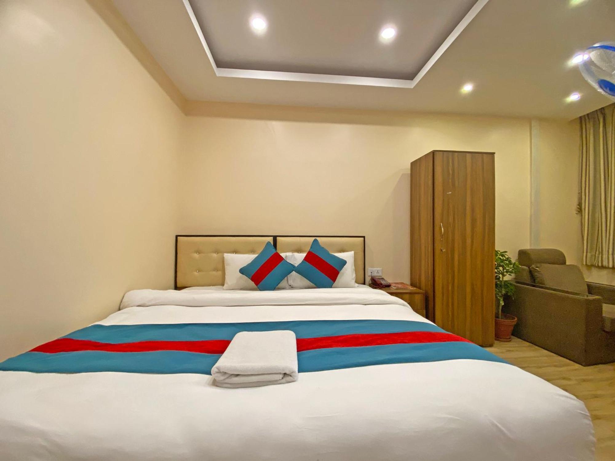 Hotel Airport Holiday Katmandu Eksteriør bilde