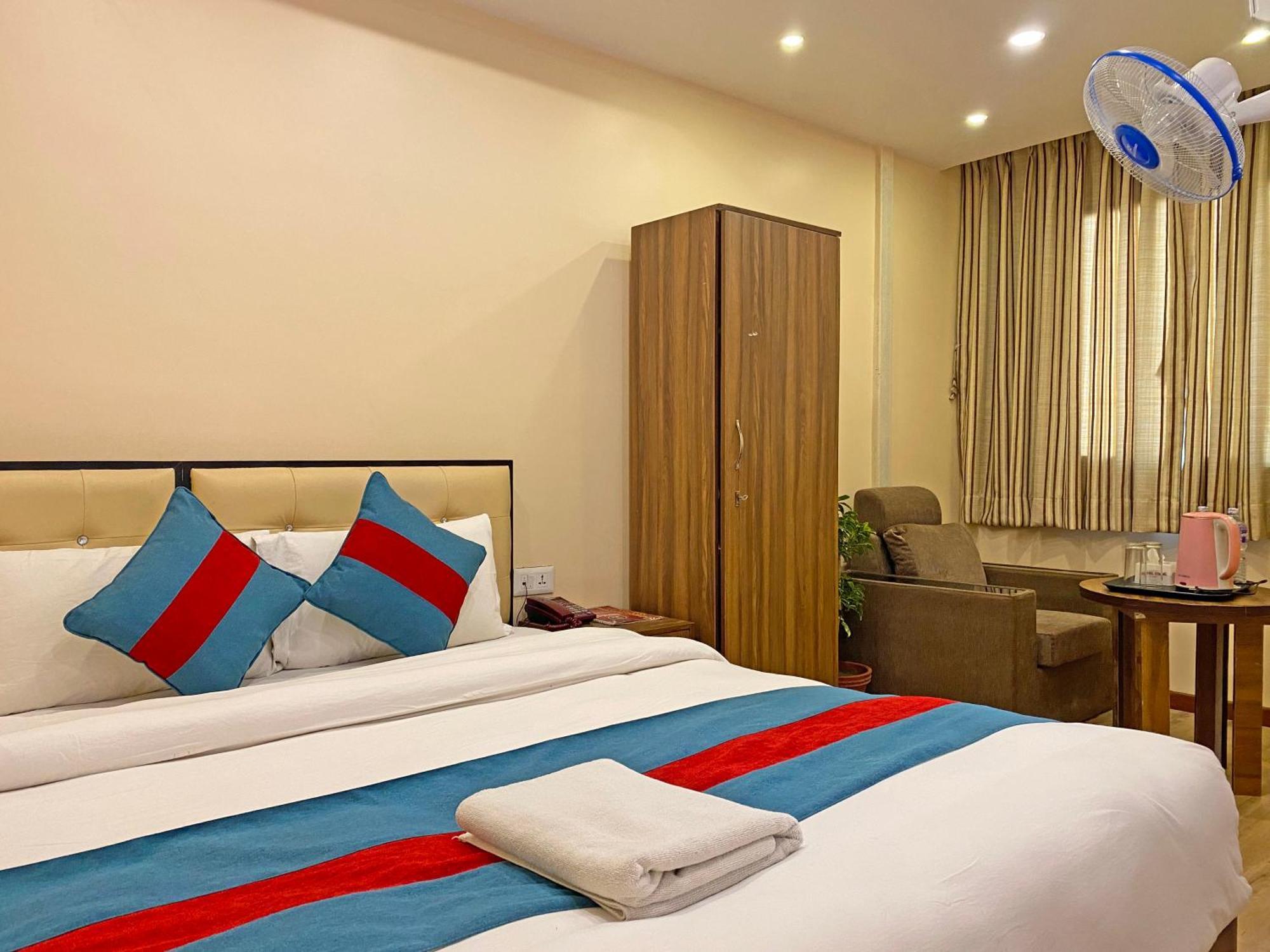 Hotel Airport Holiday Katmandu Eksteriør bilde